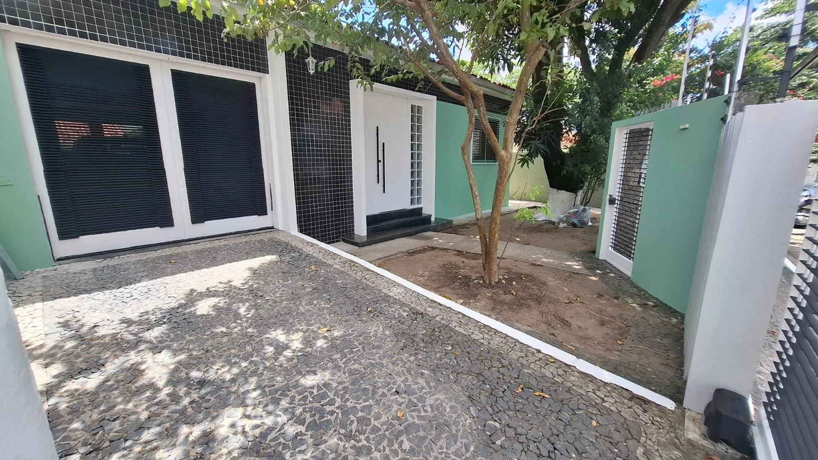 Foto do imóvel: Casa com 4 Quartos à Venda, 360 m² em Casa Amarela - Recife