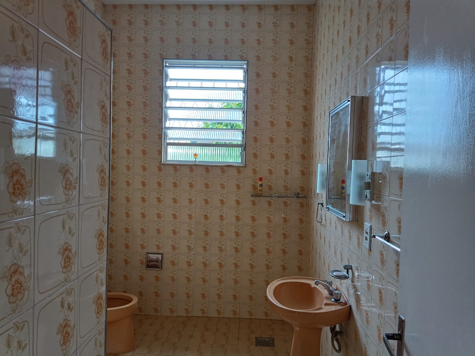 Foto do imóvel: Imóvel Comercial à Venda ou Locação, 180 m² em Parque Paulicéia - Duque de Caxias