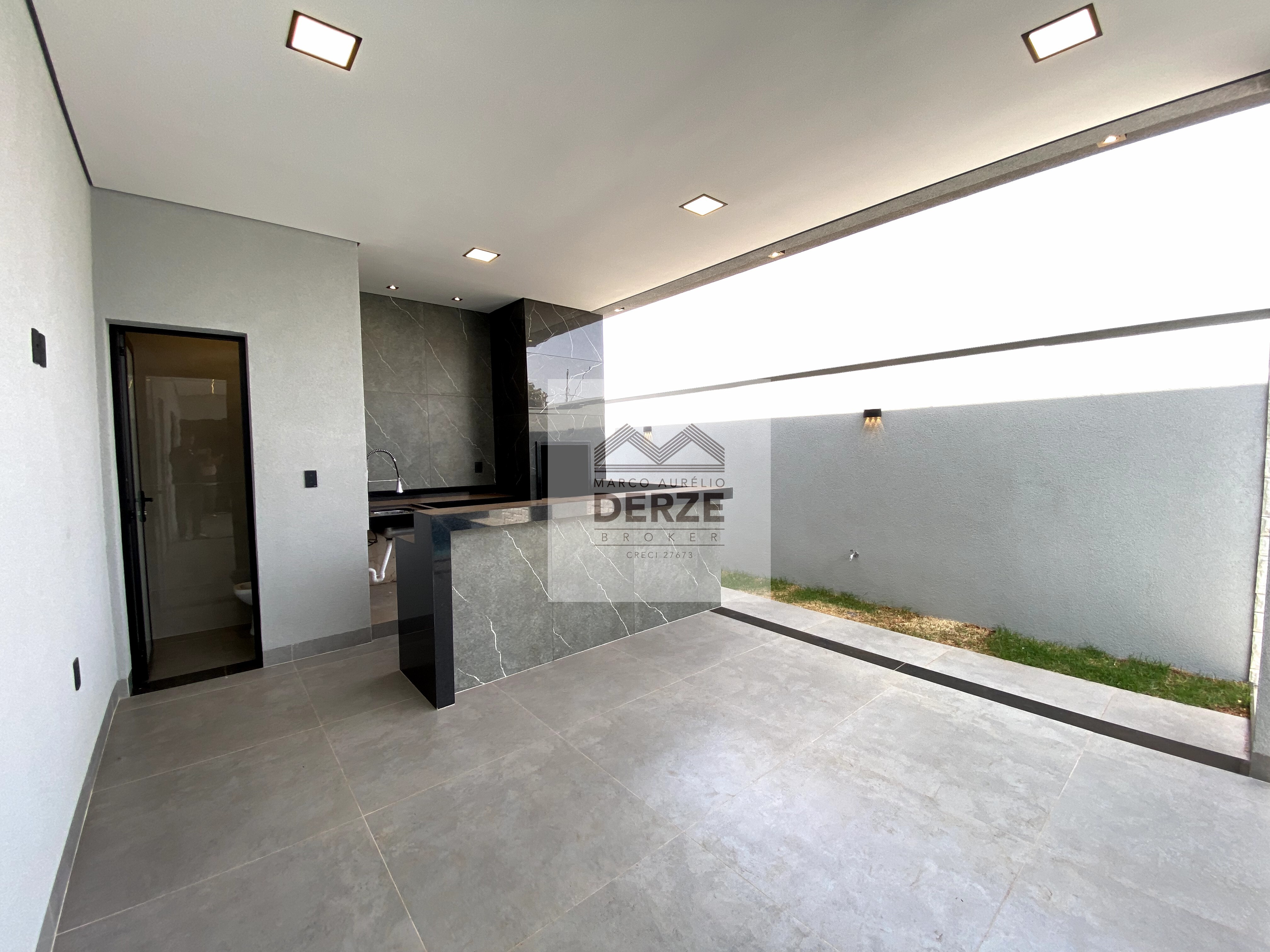 Imagem Casa com 3 Quartos à Venda, 256 m²em Jardim Botânico - Uberlândia
