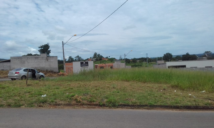 Imagem Terreno à Venda ou Locação, 807 m² em Condomínio Ecológico Mansões Morumbi - Senador Canedo