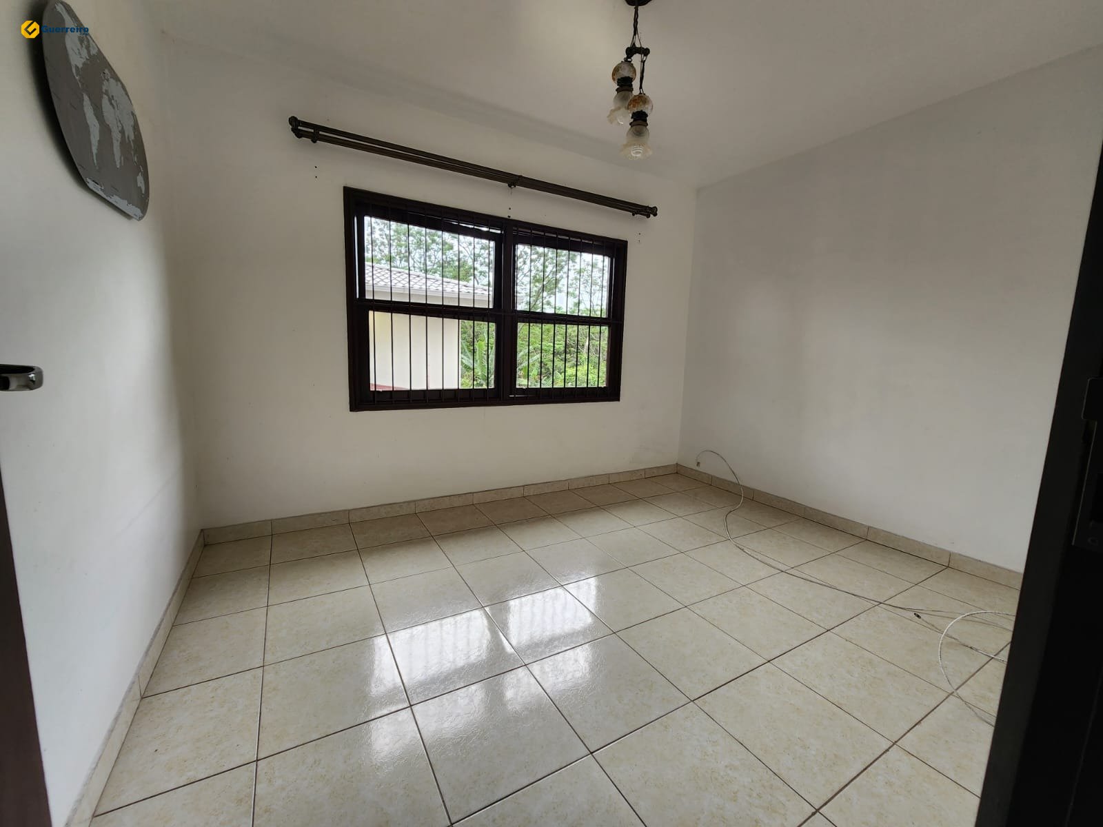 Foto do imóvel: Casa com 3 Quartos à Venda, 190 m² em Trindade - Florianópolis