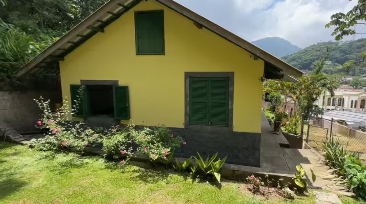 Imagem Casa com 4 Quartos à Venda, 441 m² em Castelanea - Petrópolis