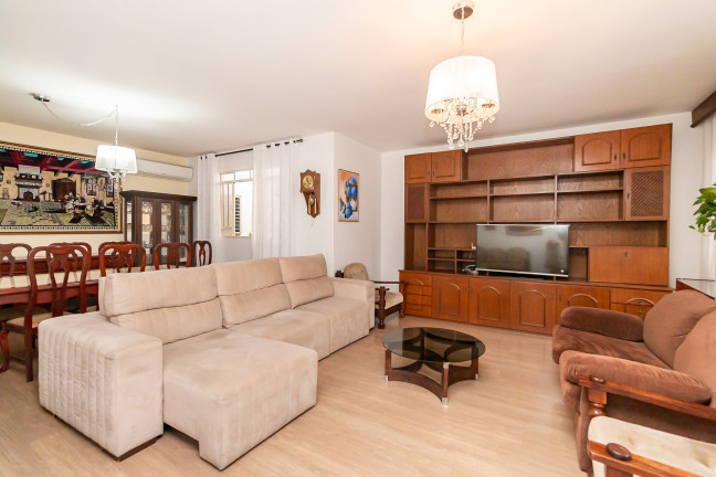 Imagem Casa com 3 Quartos à Venda, 182 m² em Bacacheri - Curitiba