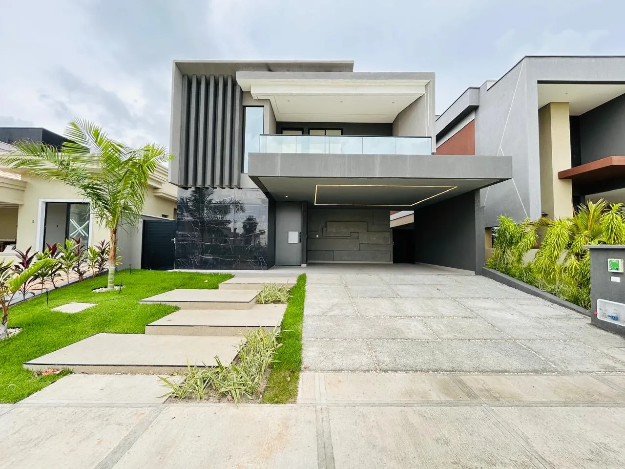 Casa de Condomínio com 4 Quartos à Venda, 317 m² em Centro - Eusébio
