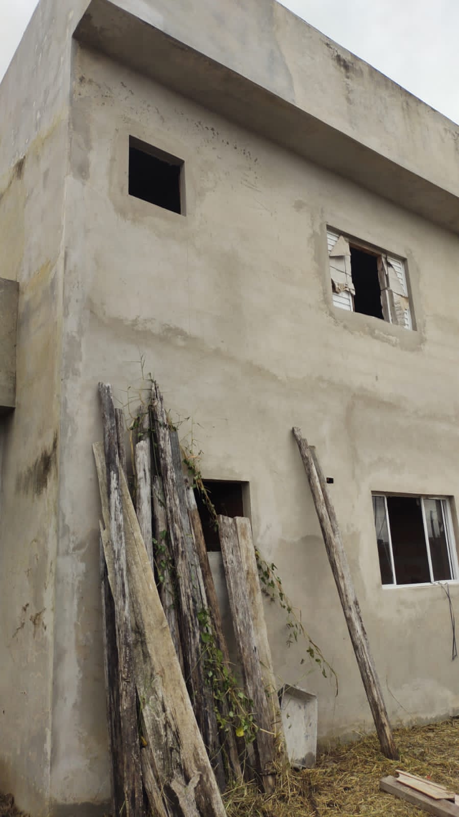 Imagem Sobrado com 2 Quartos à Venda, em Peruibe - Peruíbe