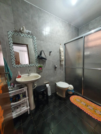 Imagem Casa com 3 Quartos à Venda, 182 m² em Centro - Peruíbe