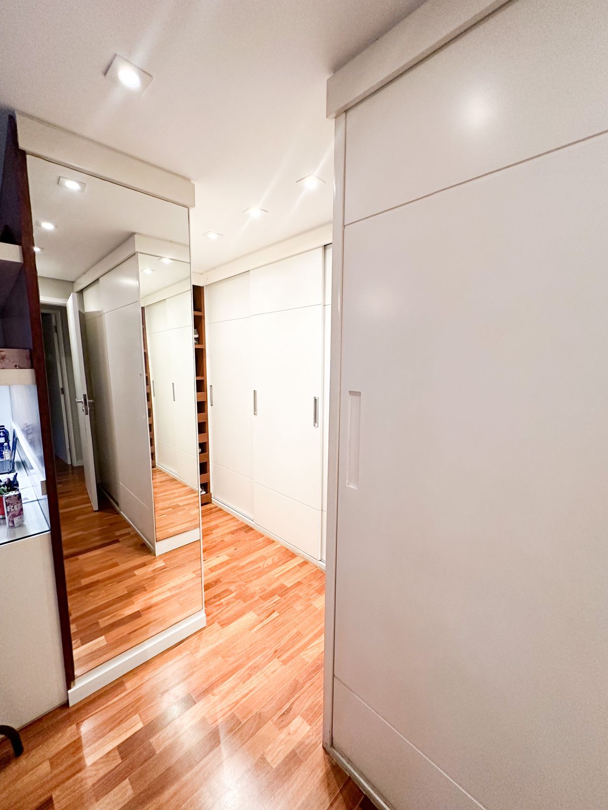Imagem Apartamento com 2 Quartos à Venda, 130 m²em Itaim Bibi - São Paulo