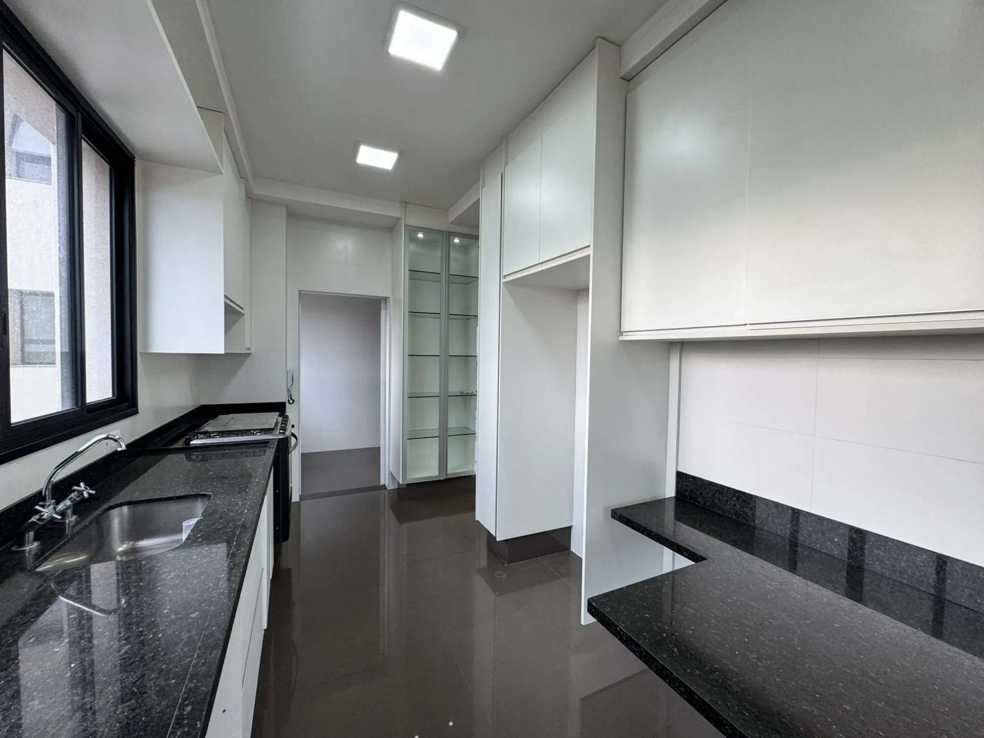 Imagem Apartamento com 3 Quartos para Alugar, 204 m² em Centro - Araçatuba
