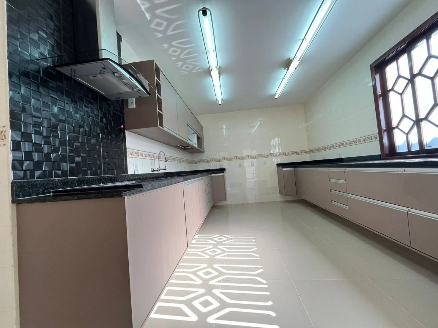 Imagem Casa com 4 Quartos à Venda, 200 m² em Porto Novo - São Gonçalo