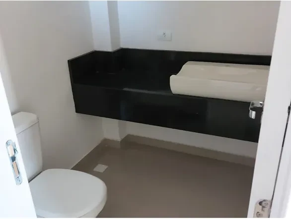 Imagem Sobrado com 3 Quartos à Venda, 209 m² em Campo Comprido - Curitiba