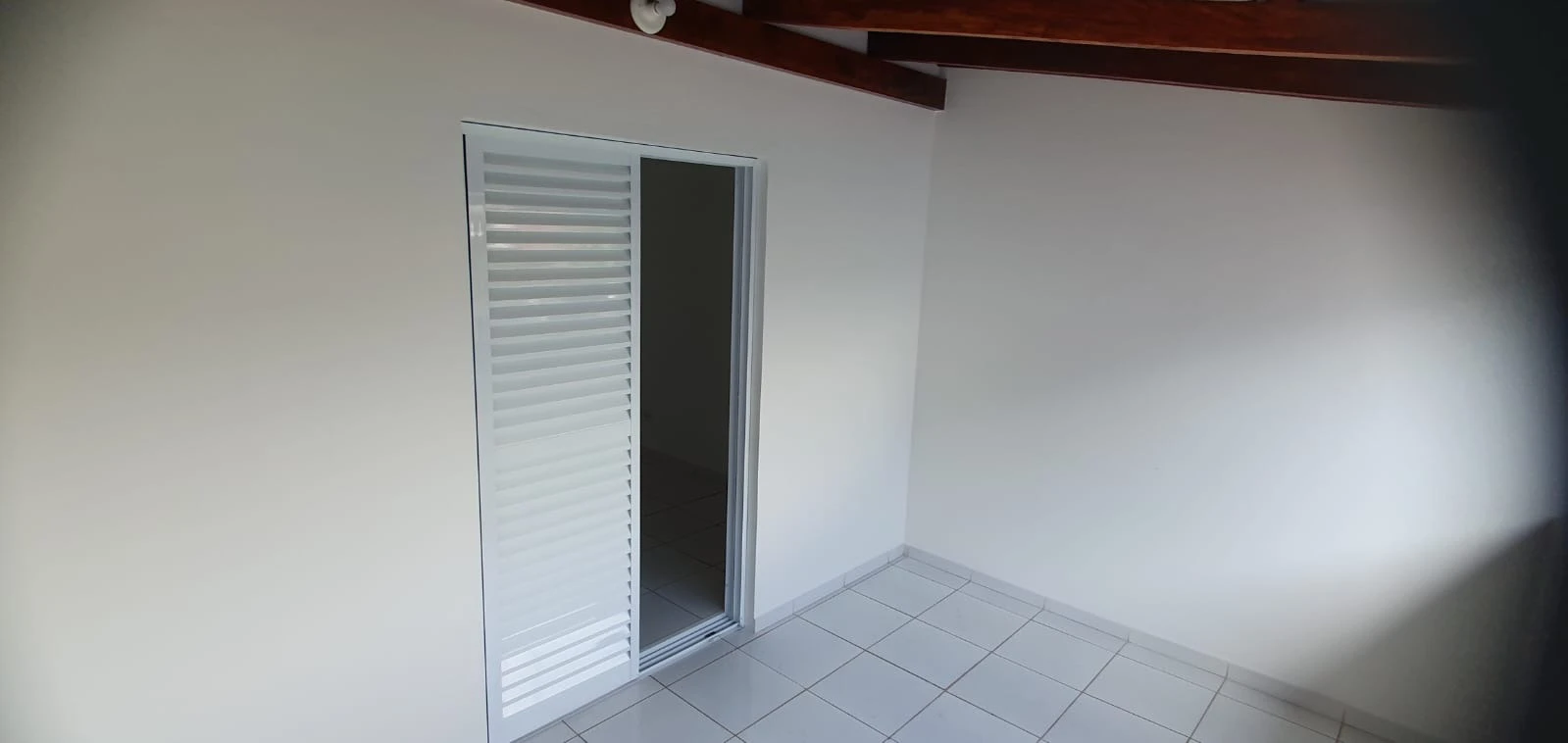 Foto do imóvel: Sobrado com 3 Quartos à Venda ou Locação, 100 m² em Praia das Palmeiras - Caraguatatuba