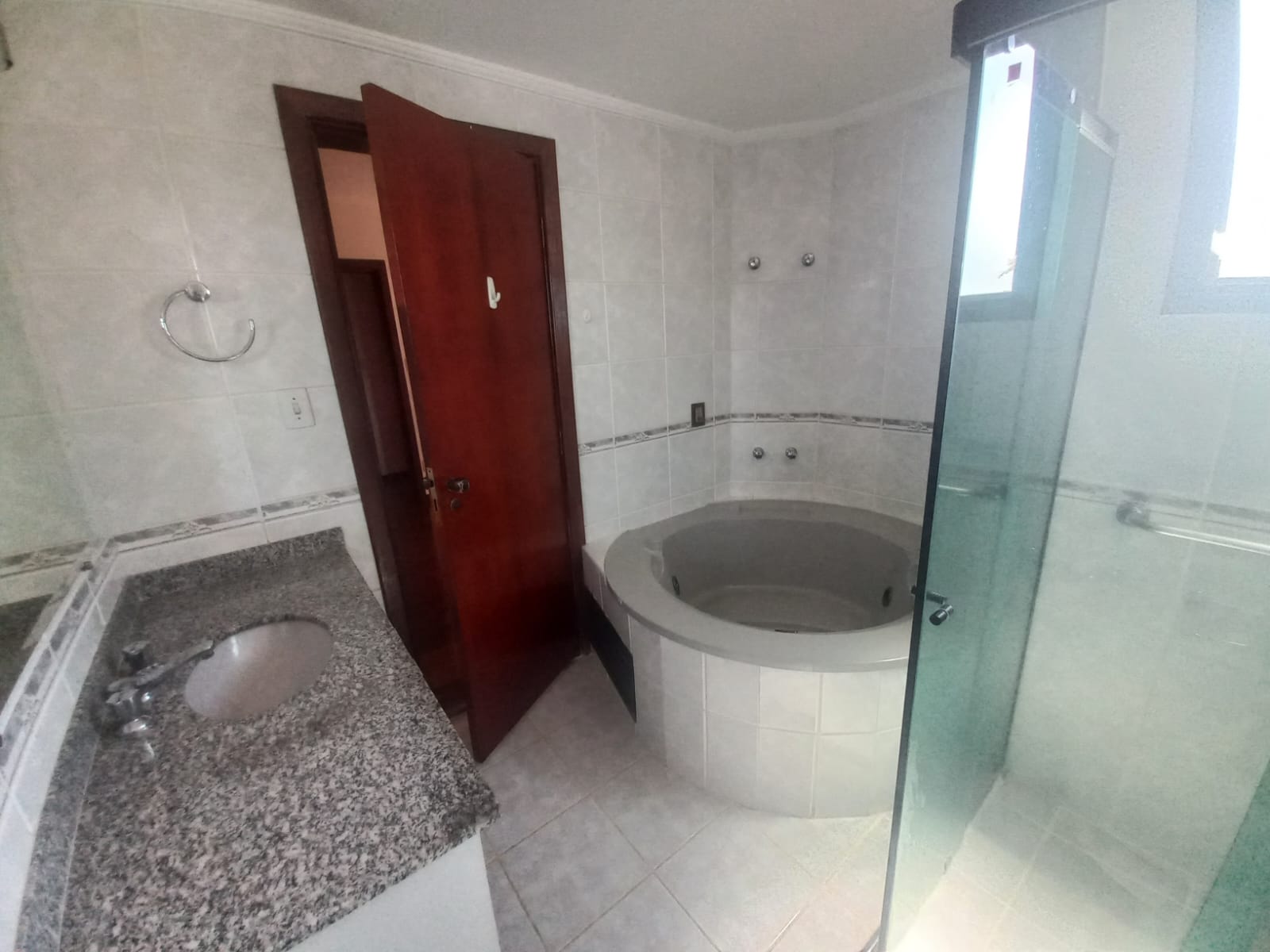 Imagem Apartamento com 3 Quartos à Venda, 132 m²em Cambuí - Campinas