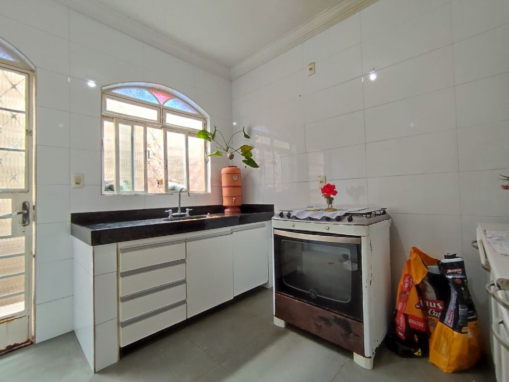 Foto do imóvel: Casa com 4 Quartos à Venda, 200 m² em São Benedito - Santa Luzia