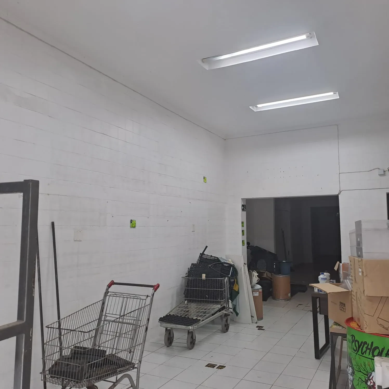 Foto do imóvel: Galpão para Alugar, 250 m² em Vila Mathias - Santos