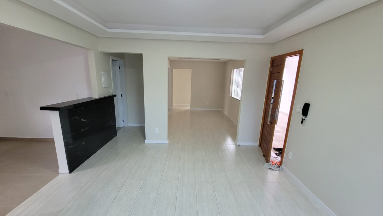 Imagem Casa com 3 Quartos à Venda,  em Itaum - Joinville