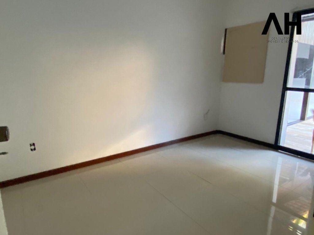 Imagem Casa com 3 Quartos à Venda, 360 m²em Piratininga - Niterói