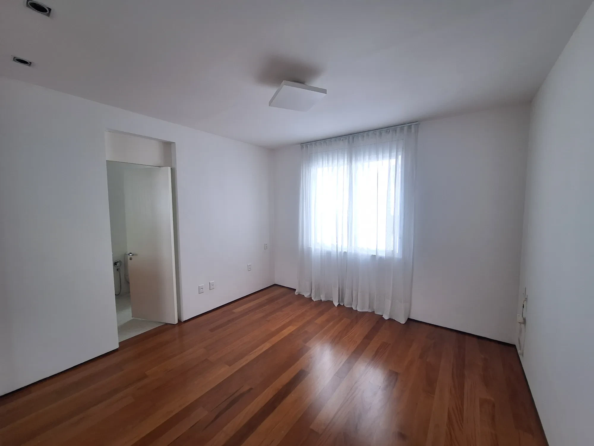 Foto do imóvel: Apartamento com 3 Quartos para Alugar, 230 m² em Jardim Europa - São Paulo