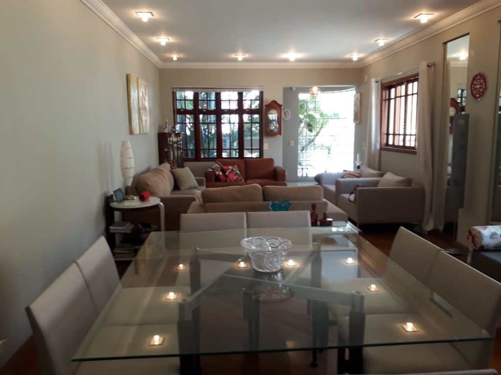 Sobrado com 4 Quartos à Venda, 286 m²em Vila Deodoro - São Paulo