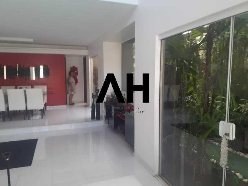 Imagem Casa com 4 Quartos à Venda, 250 m²em Maria Turri - Rio das Ostras