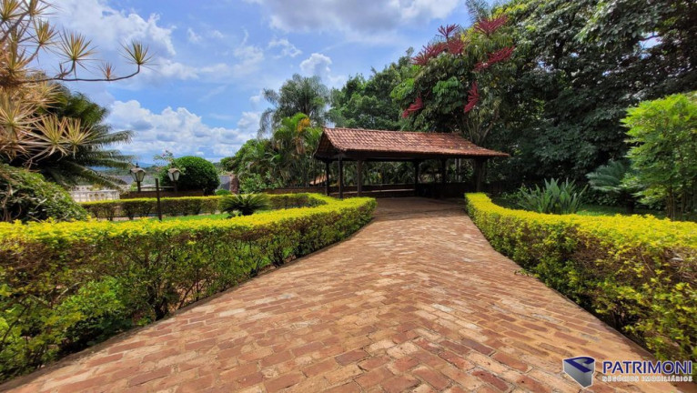 Imagem Casa com 7 Quartos à Venda, 610 m² em Vila Maria Regina - Juatuba