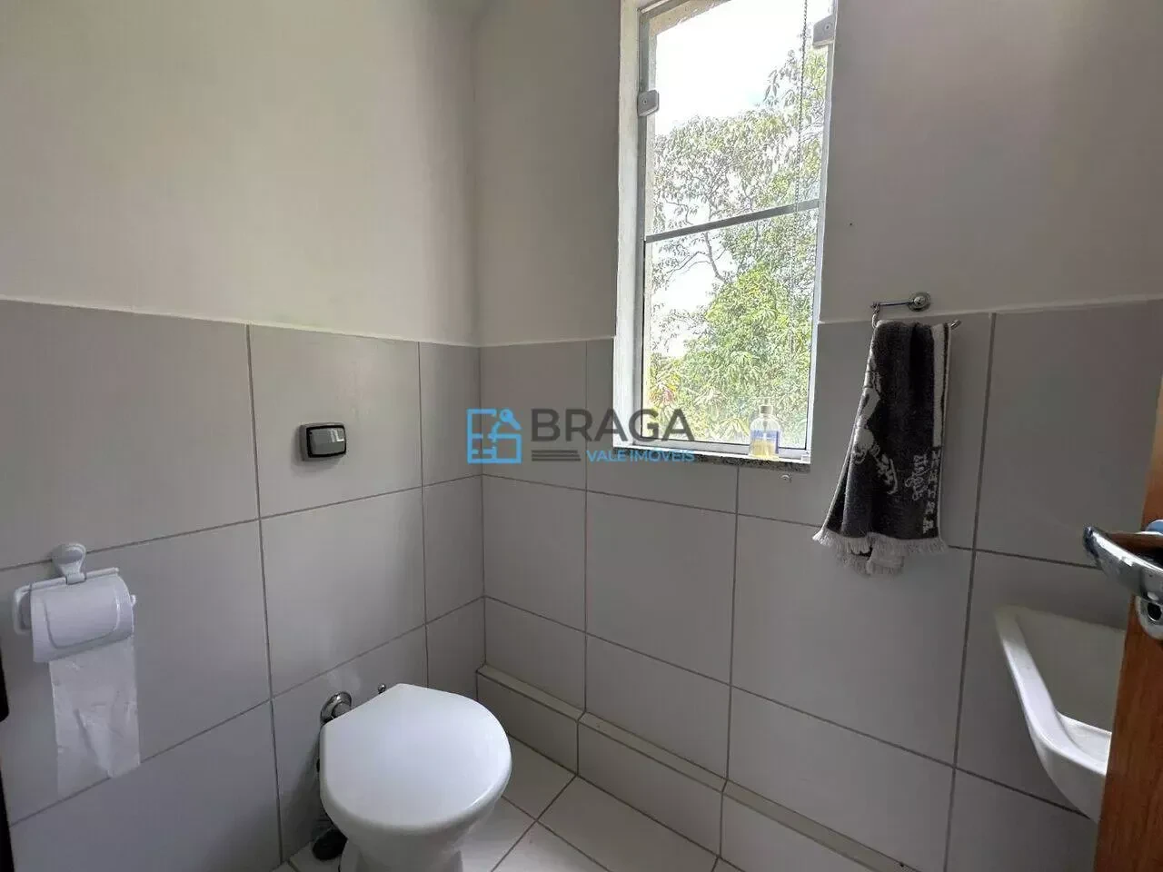 Imagem Casa com 3 Quartos à Venda, 269 metros em Jambeiro - Jambeiro