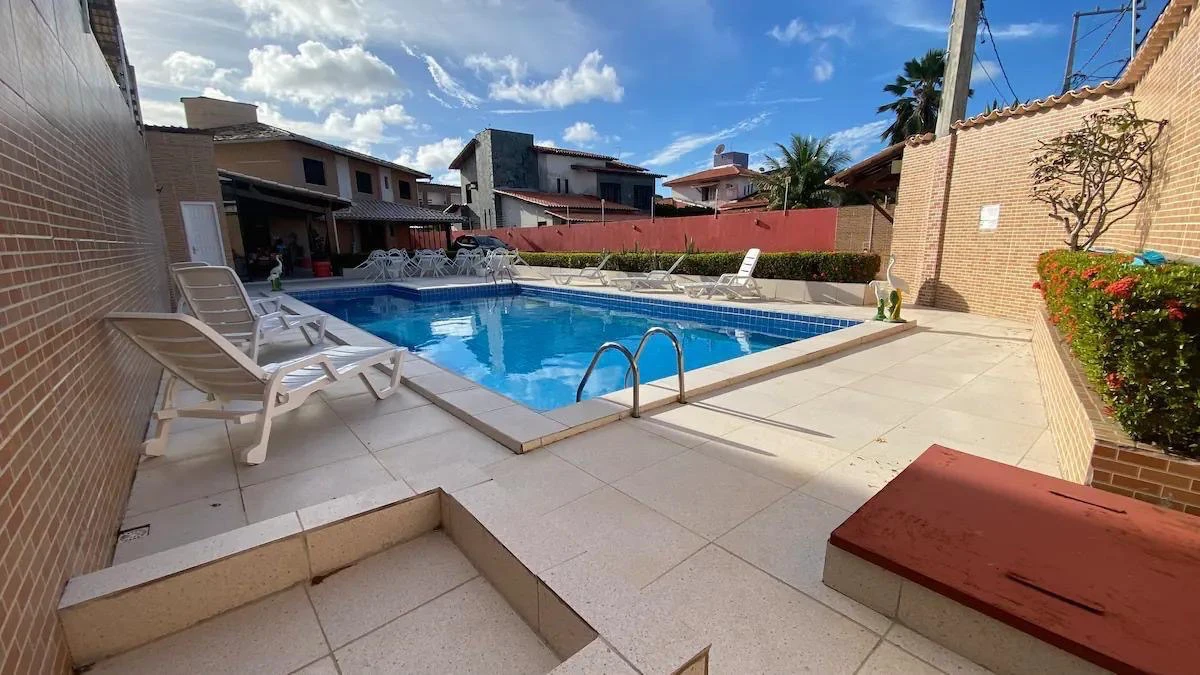 Casa com 5 Quartos para Alugar, 400 m² em Piatã - Salvador