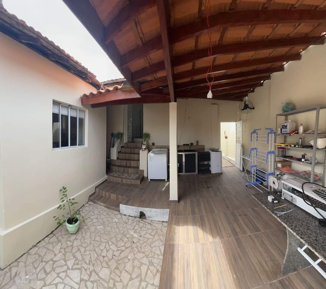 Foto do imóvel: Casa com 2 Quartos à Venda, 168 m²em Vila Santo Antônio - Pedreira