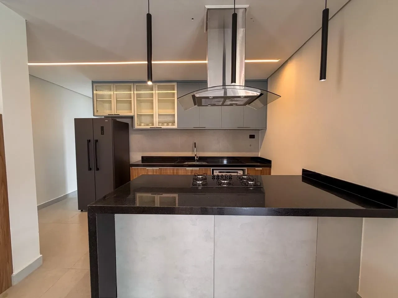 Imagem Casa de Condomínio com 6 Quartos à Venda, 291 m² em Jardim Márcia - Peruíbe