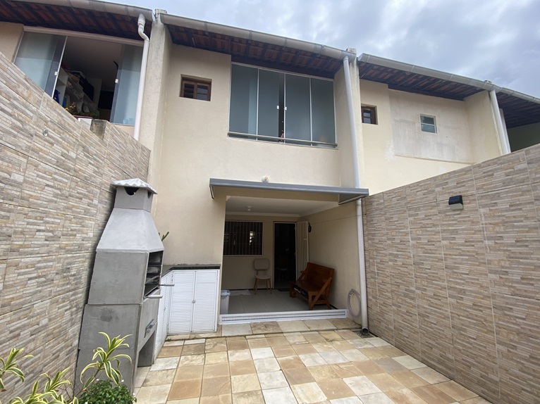 Imagem Casa com 2 Quartos à Venda, 100 m² em Messejana - Fortaleza