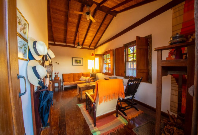 Imagem Casa com 3 Quartos à Venda,  em Centro  - Pirenópolis