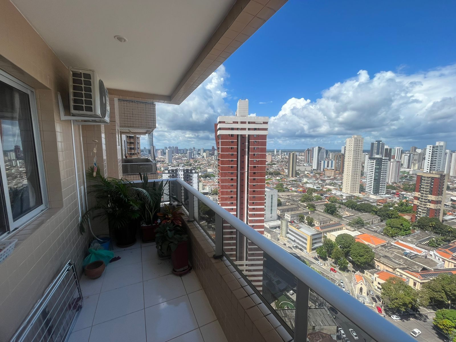 Imagem Apartamento com 2 Quartos à Venda, 77 m²em Umarizal - Belém