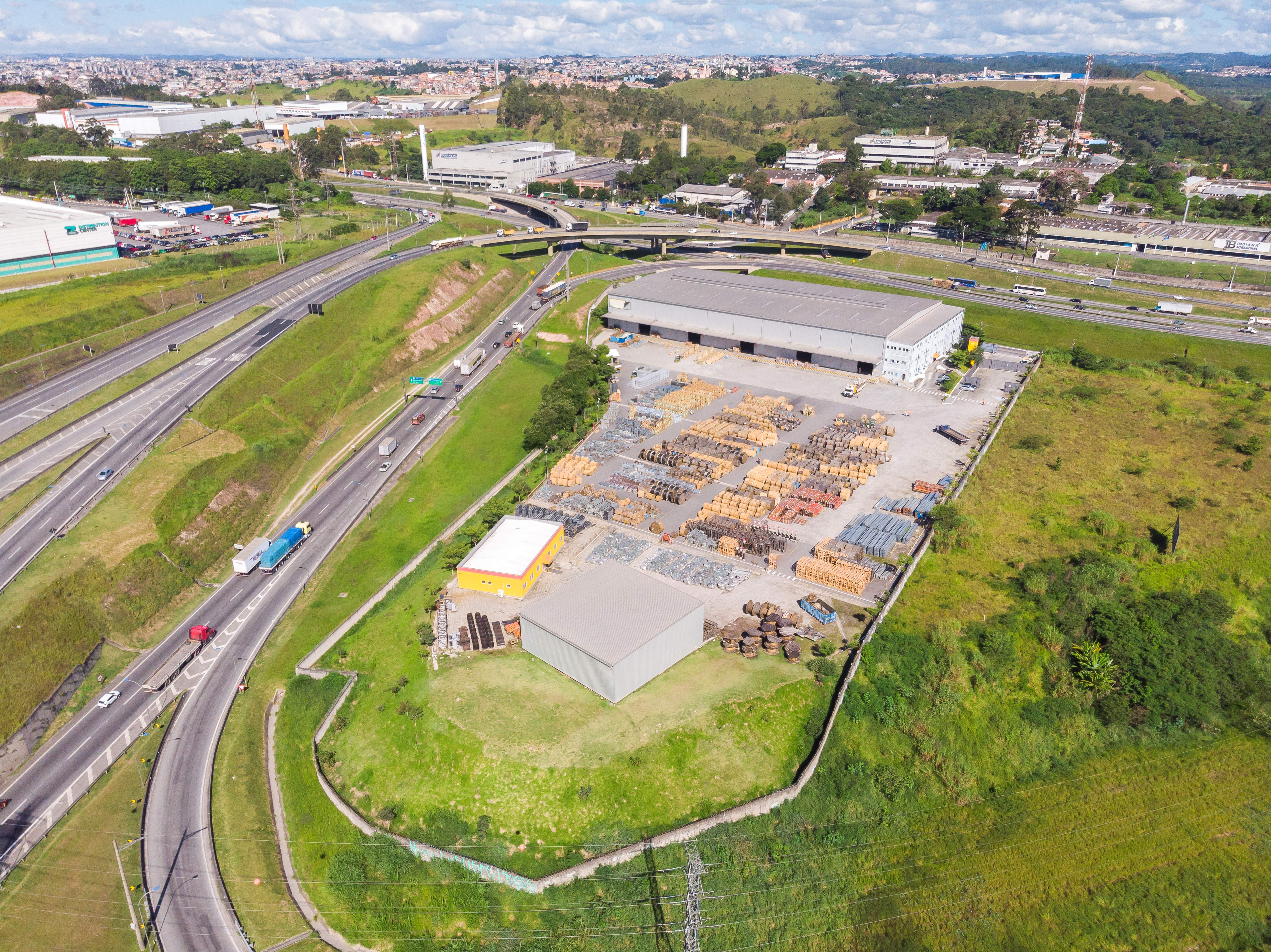 Foto do imóvel: Galpão para Alugar, 7.600 m² em Jardim Vista Alegre - Embu das Artes