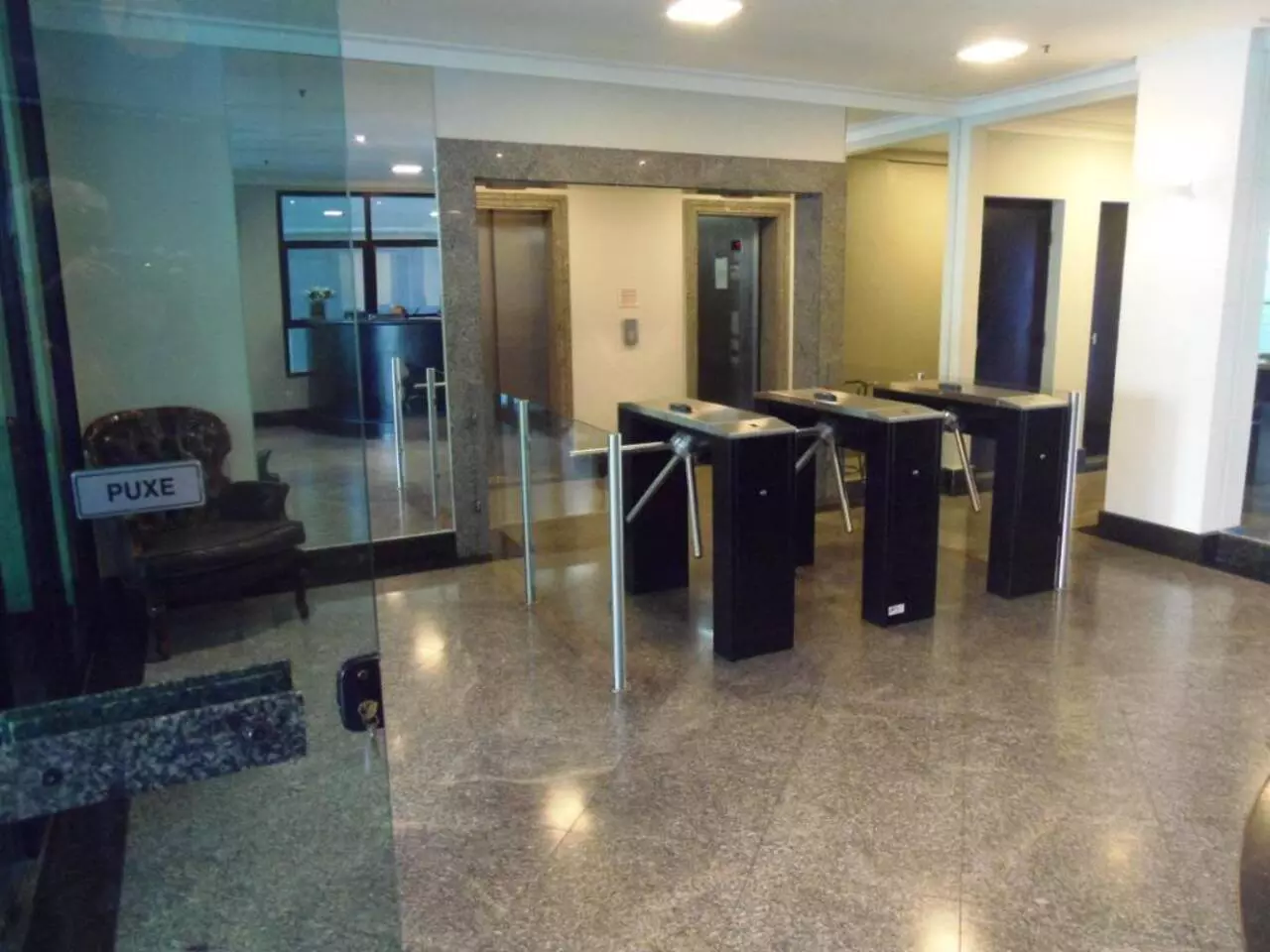 Imagem Sala Comercial à Venda ou Locação, 88 m²em Vila Olímpia - São Paulo