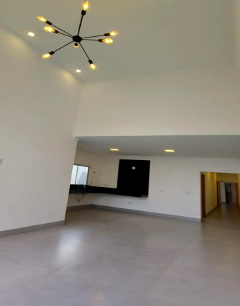 Foto do imóvel: Casa com 3 Quartos à Venda, 180 m² em Residencial Itaipu - Goiânia
