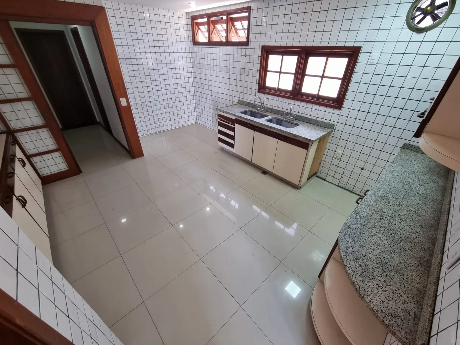 Foto do imóvel: Casa de Condomínio com 4 Quartos à Venda, 350 m² em Badu - Niterói