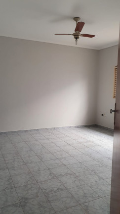 Imagem Casa com 3 Quartos à Venda, 312 m² em Presidente - Araçatuba