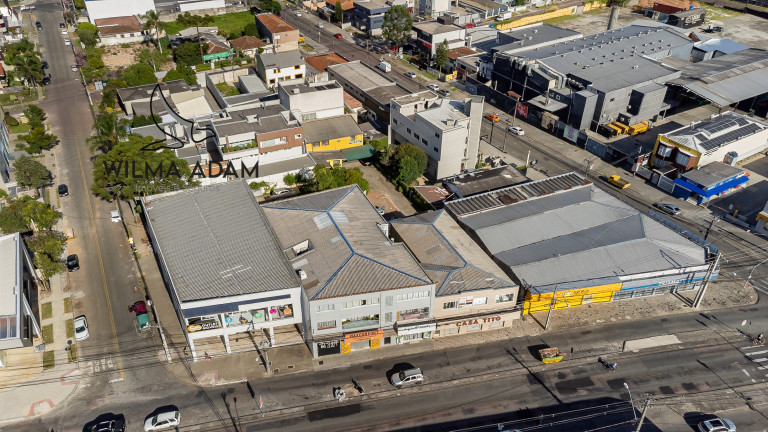 Imagem Imóvel Comercial à Venda, 751 m²em Novo Mundo - Curitiba