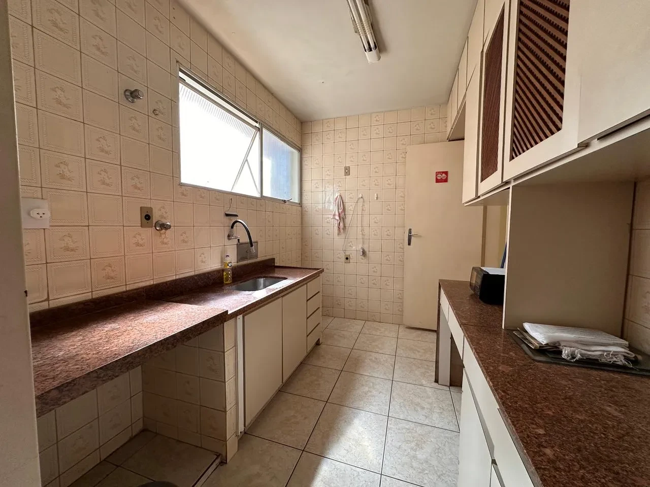 Imagem Apartamento com 3 Quartos à Venda, 100 metros em Setor Oeste - Goiânia