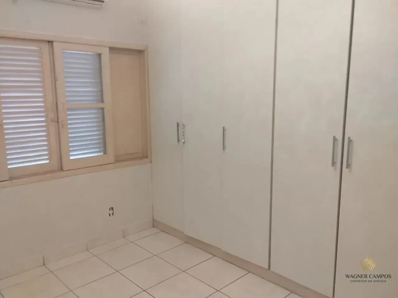 Imagem Casa com 4 Quartos para Alugar, 250 m² em Jardim das Américas - Cuiabá