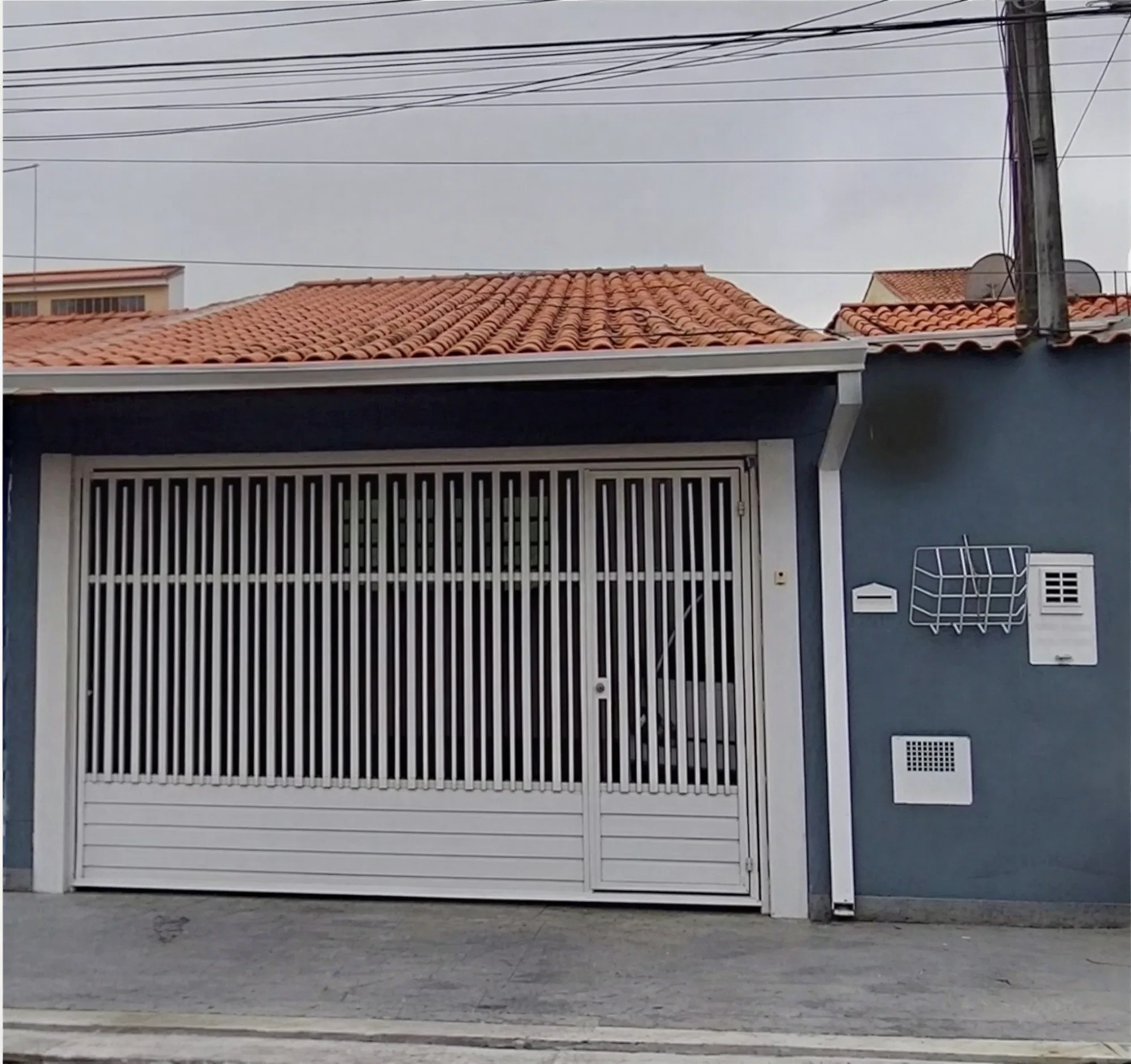 Casa de Vila com 2 Quartos à Venda, 108 metros em Residencial Colinas - Mogi das Cruzes