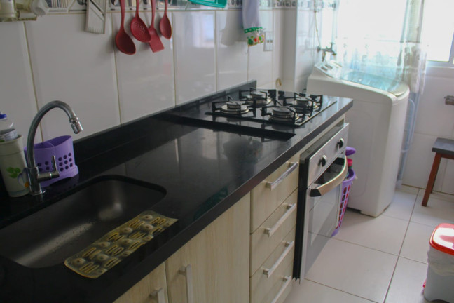 Imagem Apartamento com 2 Quartos à Venda ou Locação, 47 m²em Parque Marabá - Taboão da Serra