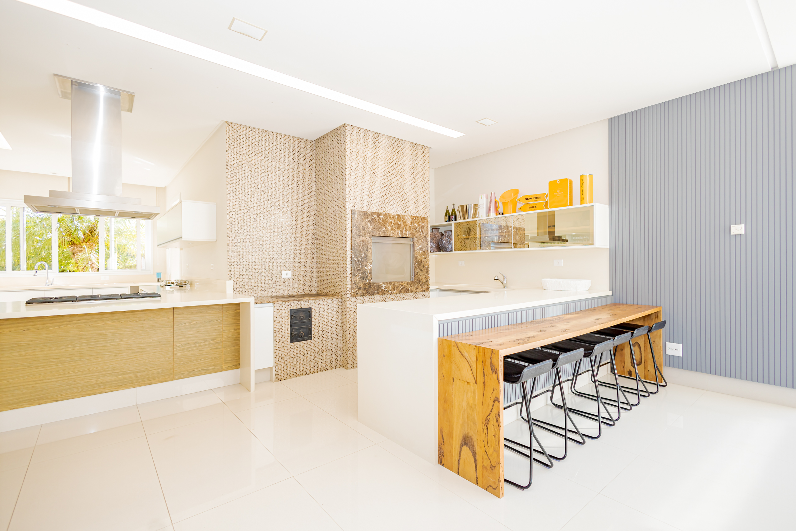Imagem Casa de Condomínio com 5 Quartos à Venda, 537 m²em Alphaville Graciosa - Pinhais