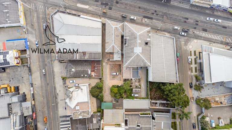 Imóvel Comercial à Venda, 751 m²em Novo Mundo - Curitiba