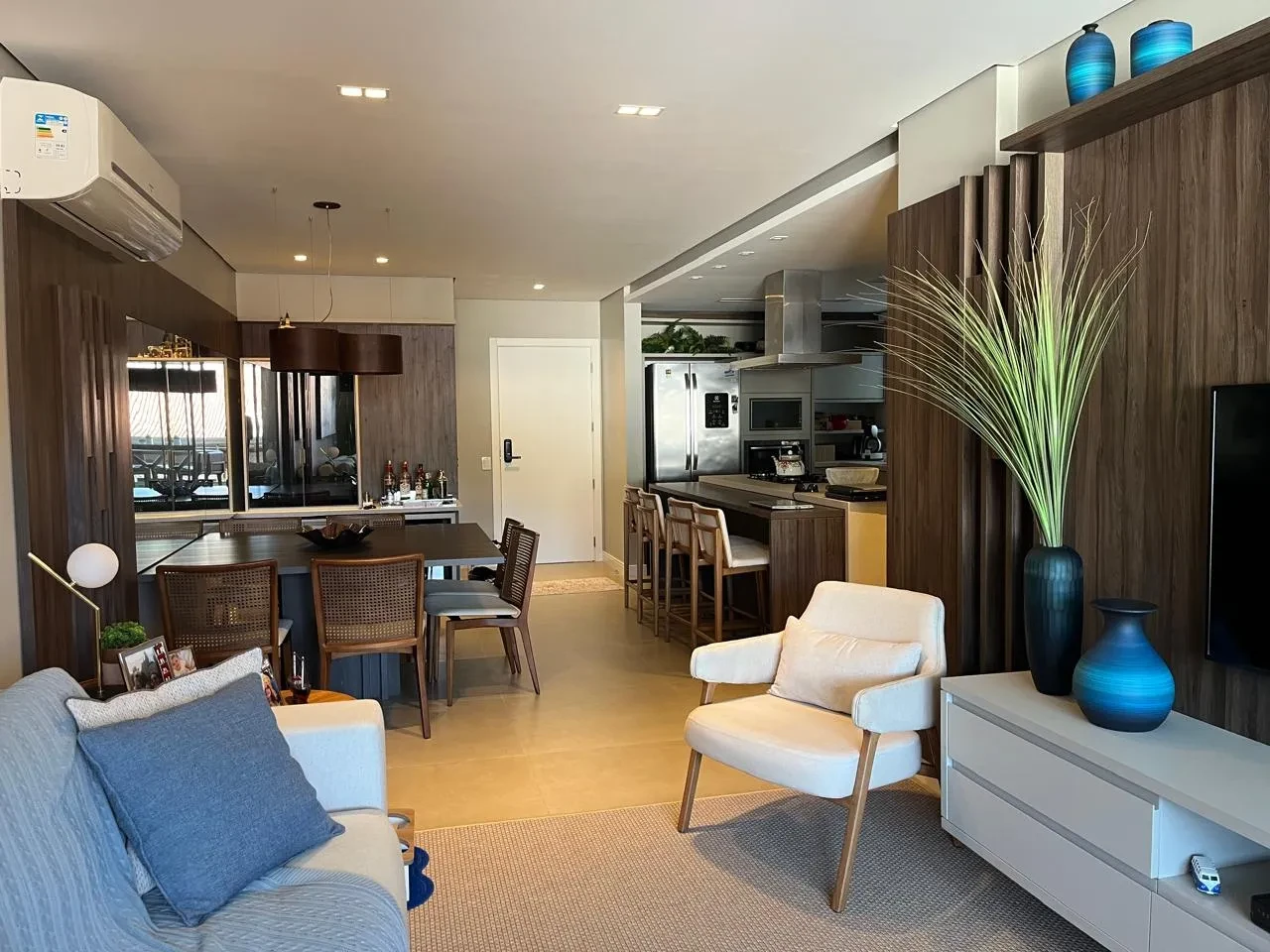 Imagem Apartamento com 2 Quartos à Venda, 100 m² em Jurerê - Florianópolis
