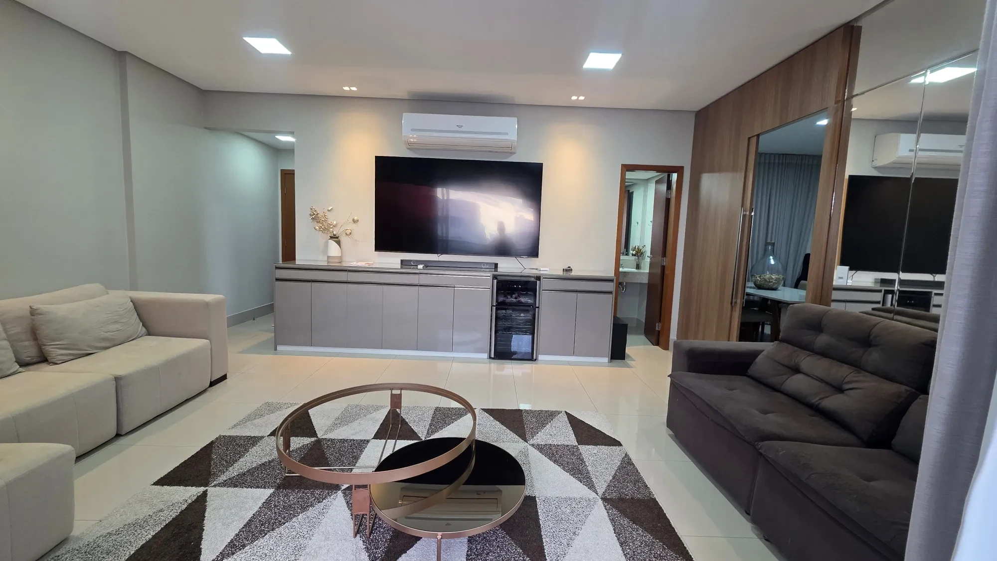 Imagem Apartamento com 3 Quartos para Alugar, 157 m² em Tancredo Neves - Cuiabá