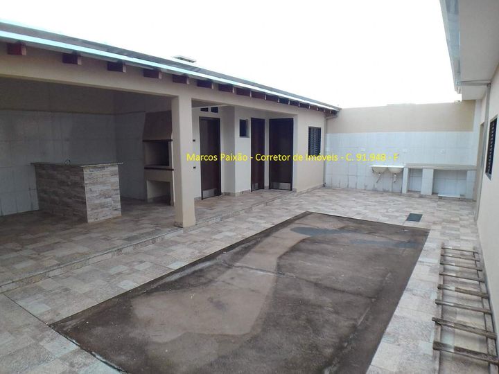 Casa com 3 Quartos à Venda, 193 m² em Parque Residencial Jardins - Presidente Prudente