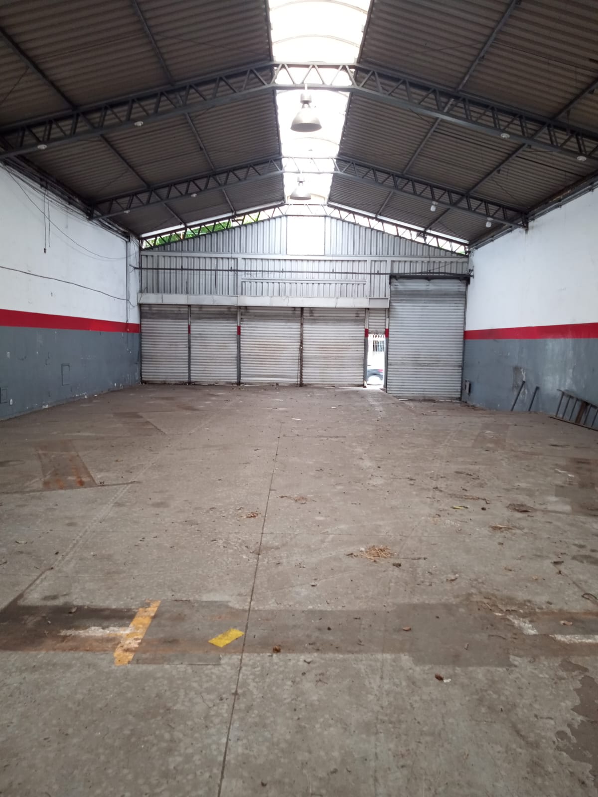 Imagem Galpão à Venda ou Locação, 588 m²em Vila Isabel - Rio de Janeiro