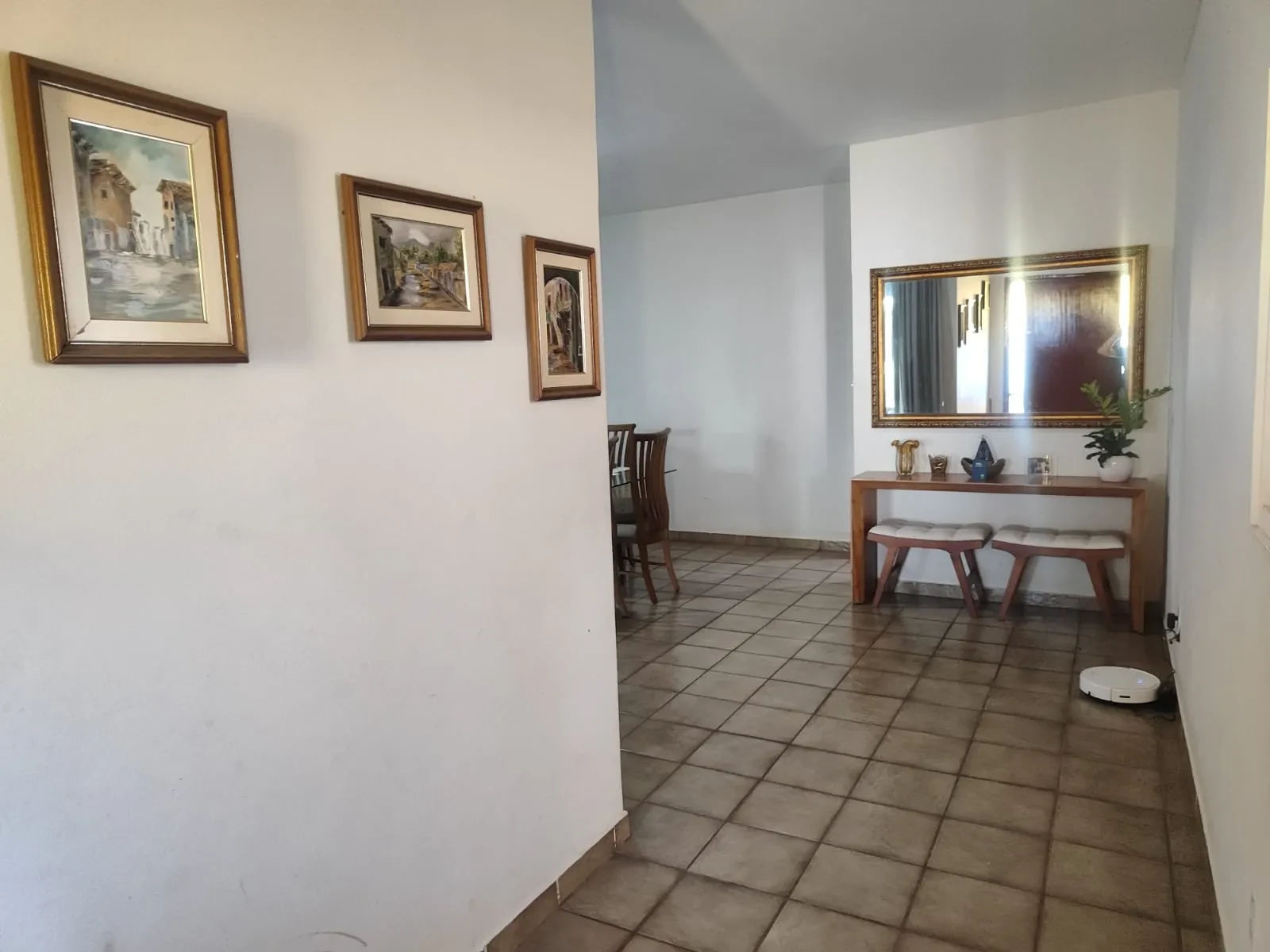 Imagem Casa com 4 Quartos à Venda, 250 m² em Jardim Itália - Cuiabá