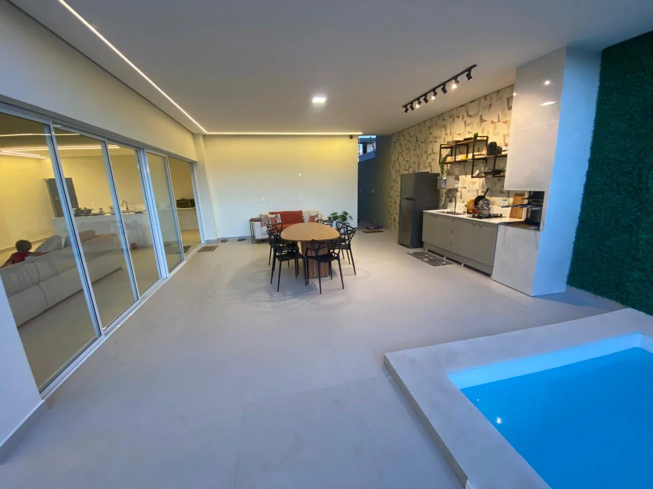 Imagem Casa com 4 Quartos à Venda, 280 m² em Interlagos - Vila Velha 