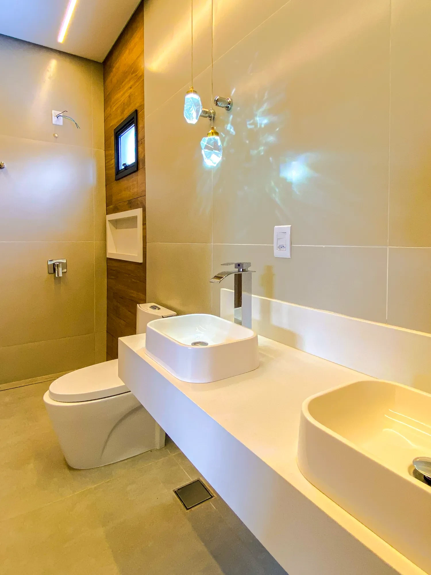 Imagem Casa de Condomínio com 3 Quartos à Venda, 180 metro em Terras Alpha Residencial 1 - Senador Canedo